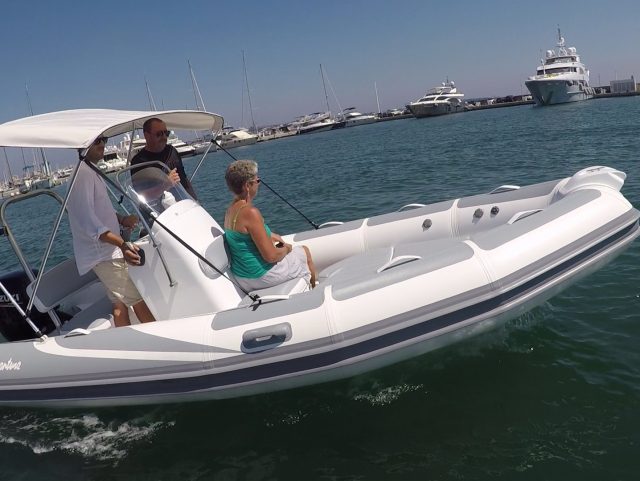 package semi-rigides V550 sunline en navigation