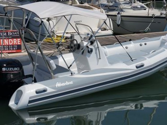 package semi-rigides V550 sunline en navigation